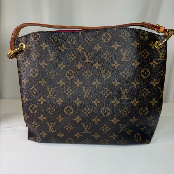 Louis Vuitton Monogram Graceful PM (small one)
Pivoine Interior - Picture 10 of 17